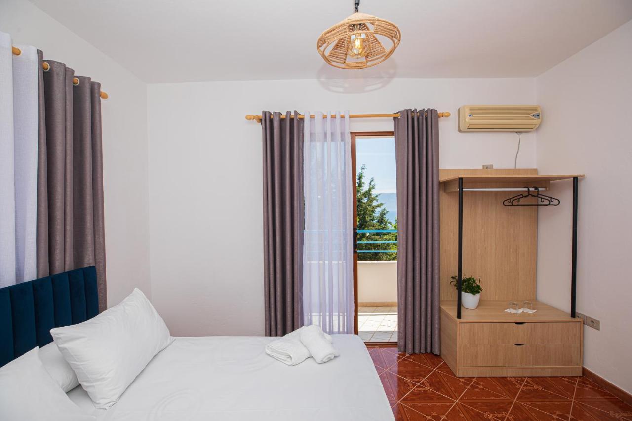 Villa Gaudium Vlore Exterior photo